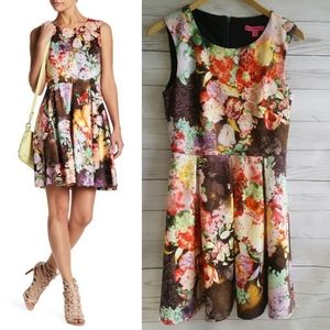 BETSEY  JOHNSON | Floral Print Scuba Skater Dress